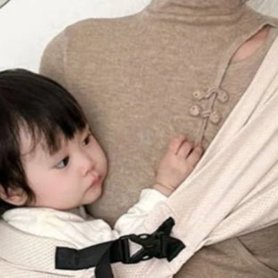 echarpe de portage bebe attache avant avec maman