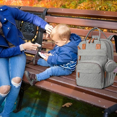 Sac à dos à langer maman bébé banc